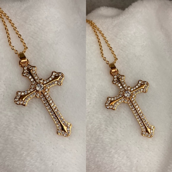 Paved Gold Celtic Cross Fine Pendant Necklace - Picture 6 of 7